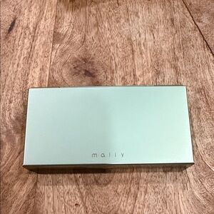 Mally Brightening Eye Shadow Palette